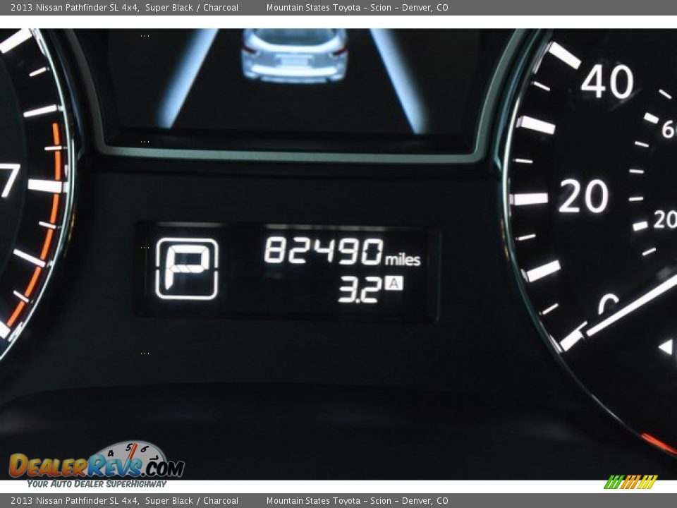2013 Nissan Pathfinder SL 4x4 Super Black / Charcoal Photo #30