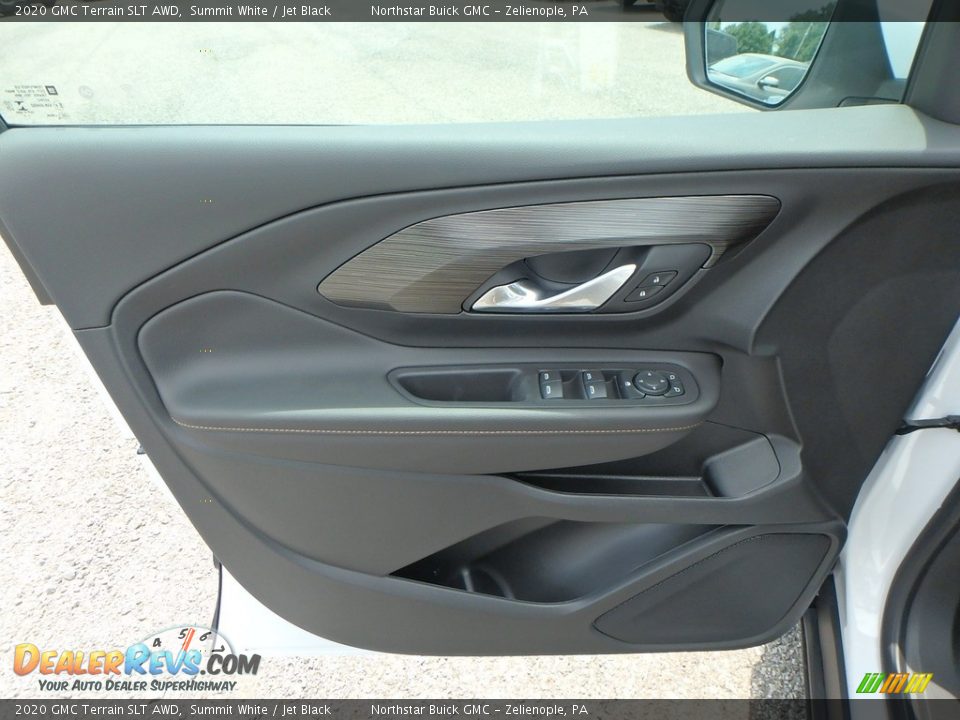 Door Panel of 2020 GMC Terrain SLT AWD Photo #15