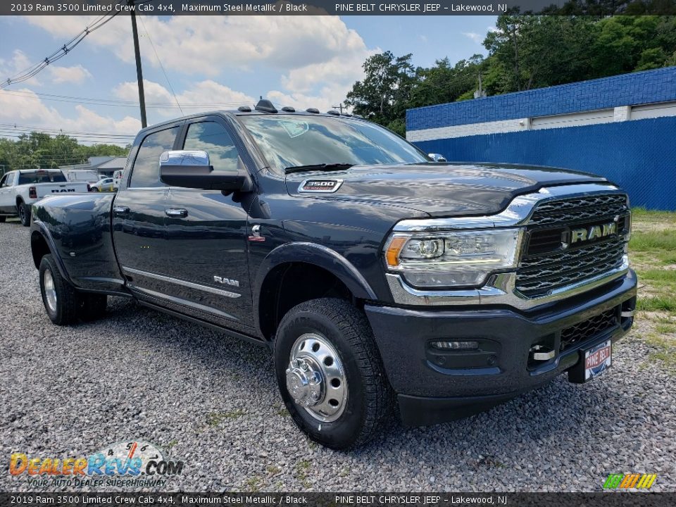 Front 3/4 View of 2019 Ram 3500 Limited Crew Cab 4x4 Photo #1