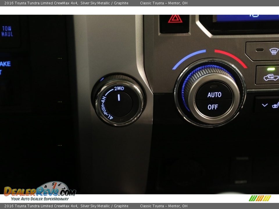 2016 Toyota Tundra Limited CrewMax 4x4 Silver Sky Metallic / Graphite Photo #10