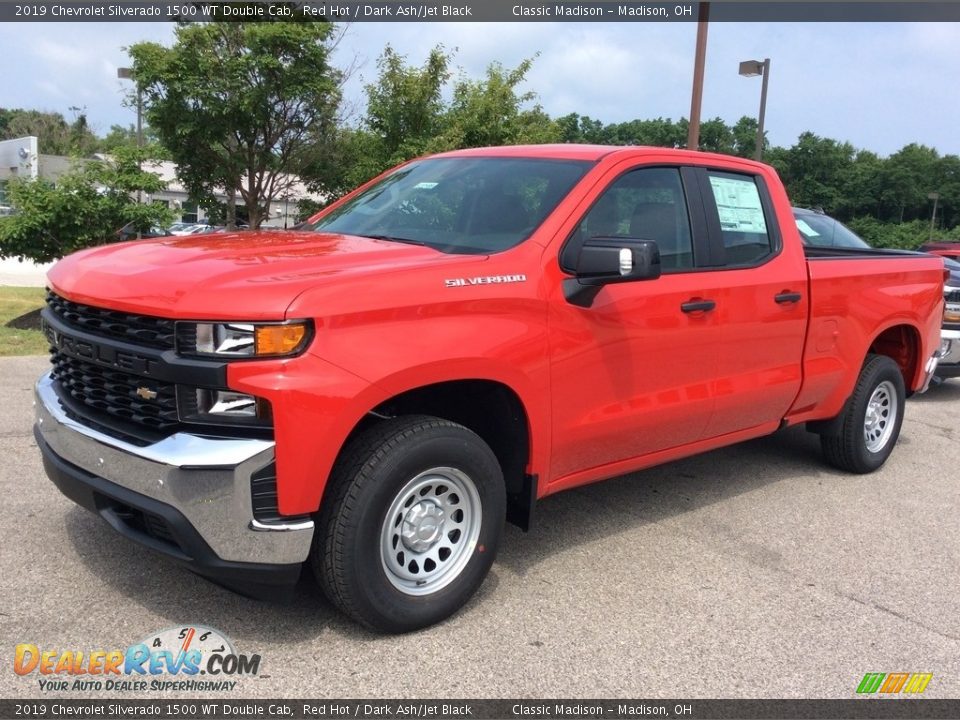 Front 3/4 View of 2019 Chevrolet Silverado 1500 WT Double Cab Photo #3