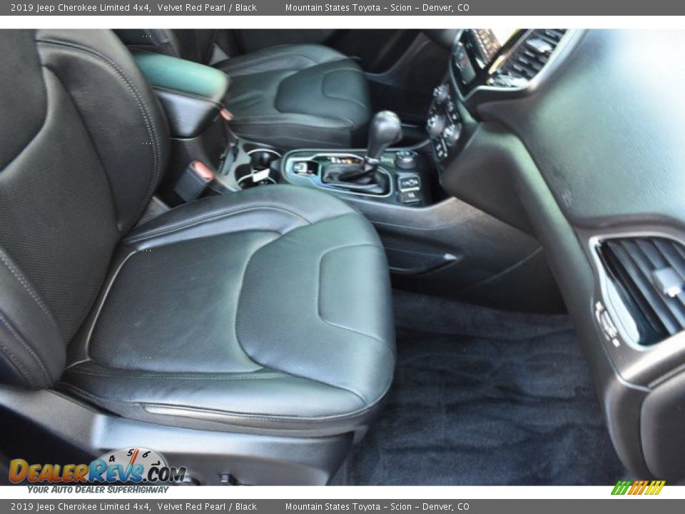 2019 Jeep Cherokee Limited 4x4 Velvet Red Pearl / Black Photo #17