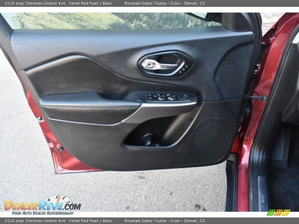 2019 Jeep Cherokee Limited 4x4 Velvet Red Pearl / Black Photo #24