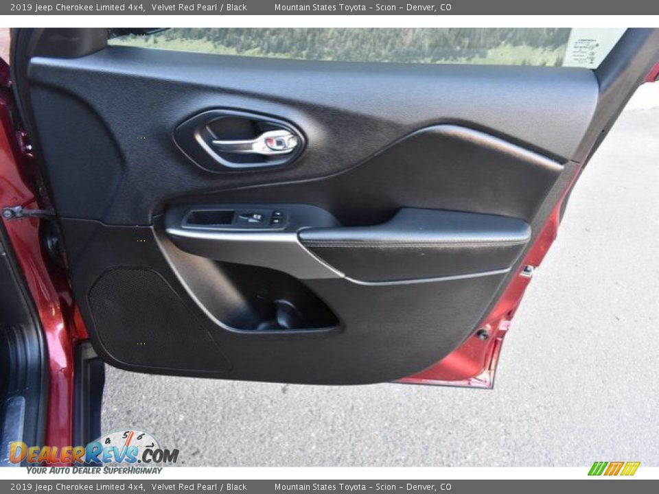 2019 Jeep Cherokee Limited 4x4 Velvet Red Pearl / Black Photo #25