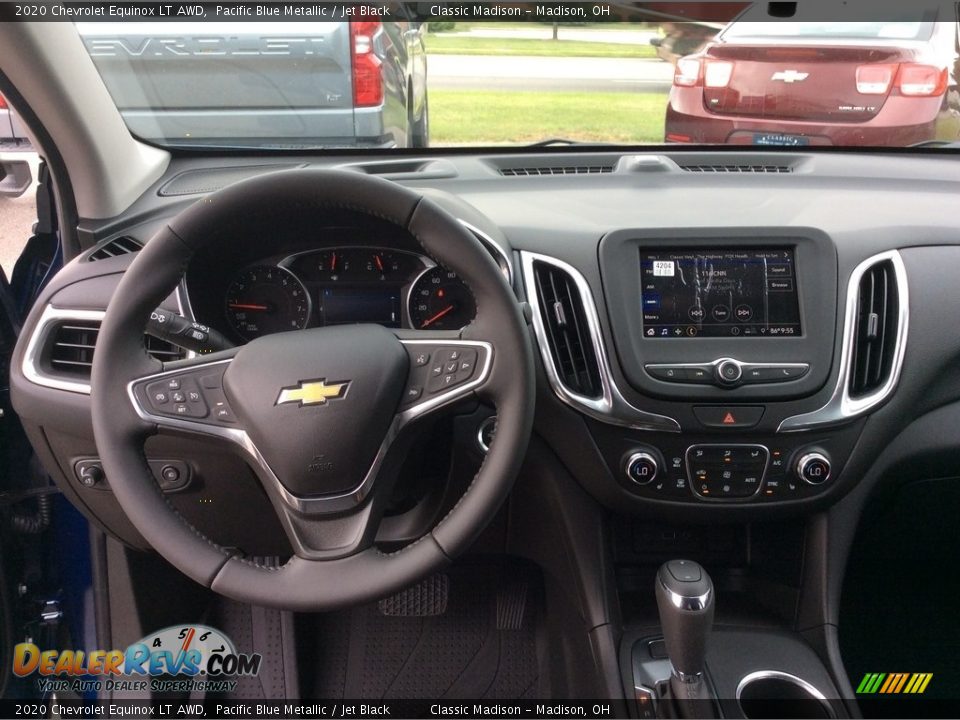 Dashboard of 2020 Chevrolet Equinox LT AWD Photo #12