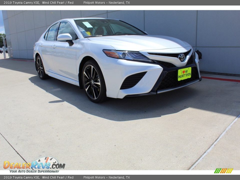 2019 Toyota Camry XSE Wind Chill Pearl / Red Photo #2