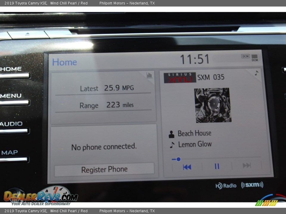 2019 Toyota Camry XSE Wind Chill Pearl / Red Photo #16