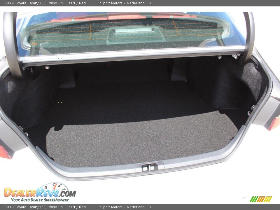 2019 Toyota Camry XSE Wind Chill Pearl / Red Photo #24