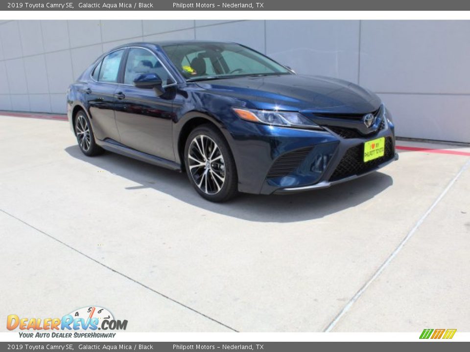 2019 Toyota Camry SE Galactic Aqua Mica / Black Photo #2