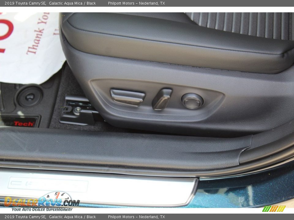 2019 Toyota Camry SE Galactic Aqua Mica / Black Photo #11