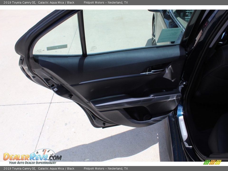 2019 Toyota Camry SE Galactic Aqua Mica / Black Photo #18