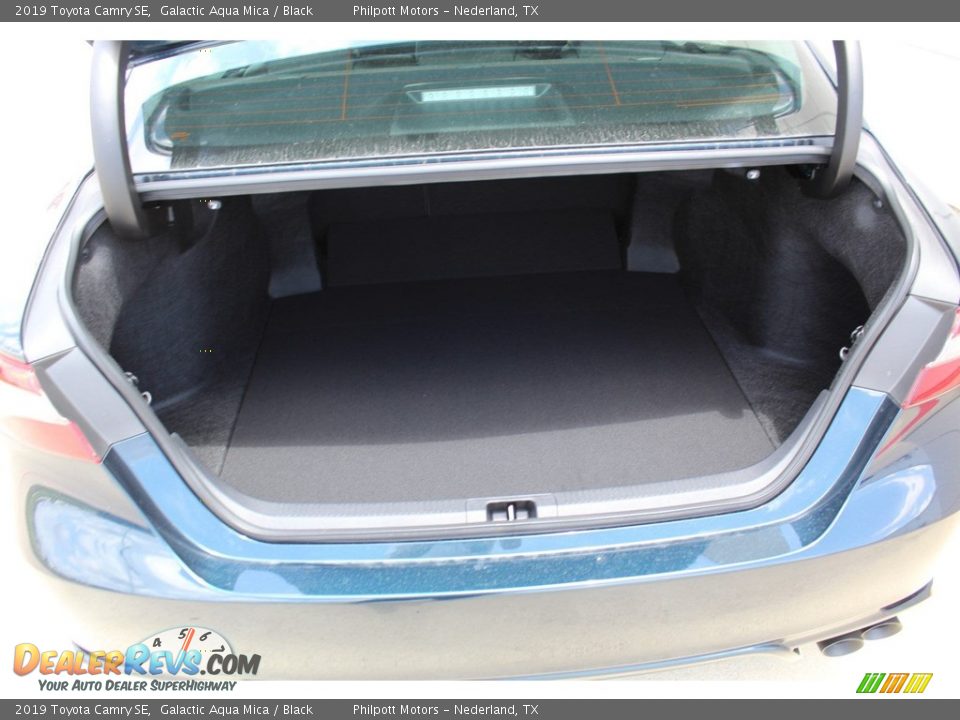 2019 Toyota Camry SE Galactic Aqua Mica / Black Photo #22