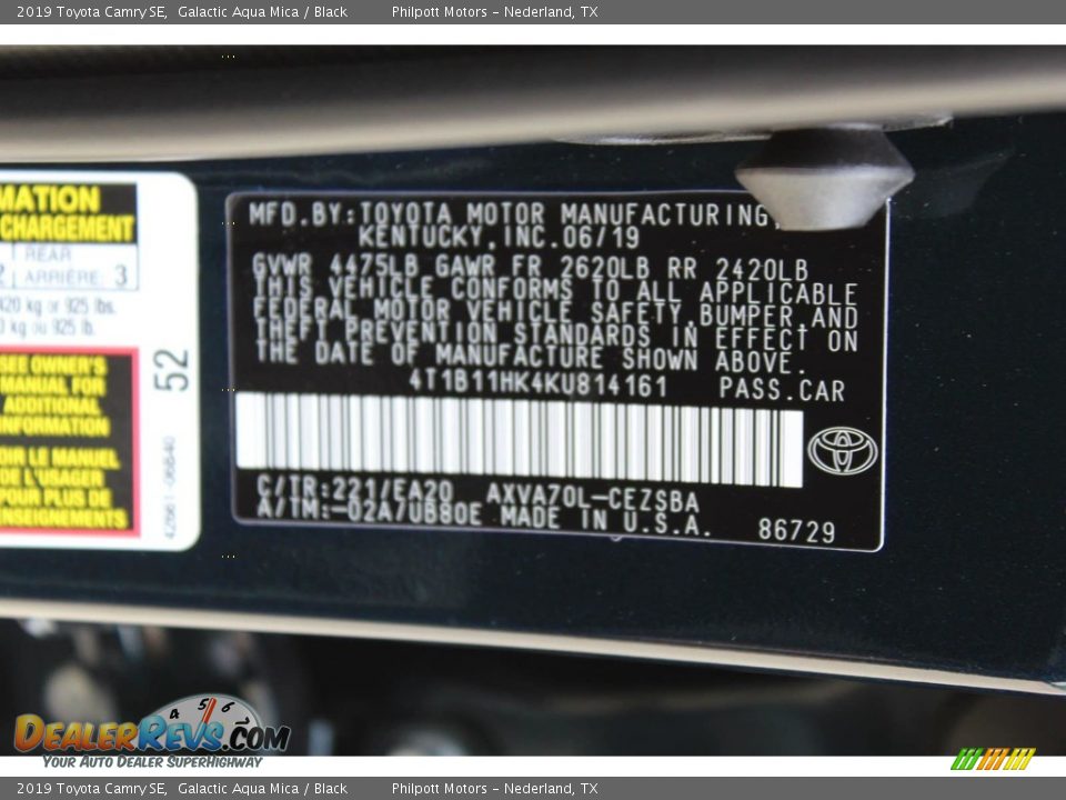 2019 Toyota Camry SE Galactic Aqua Mica / Black Photo #24