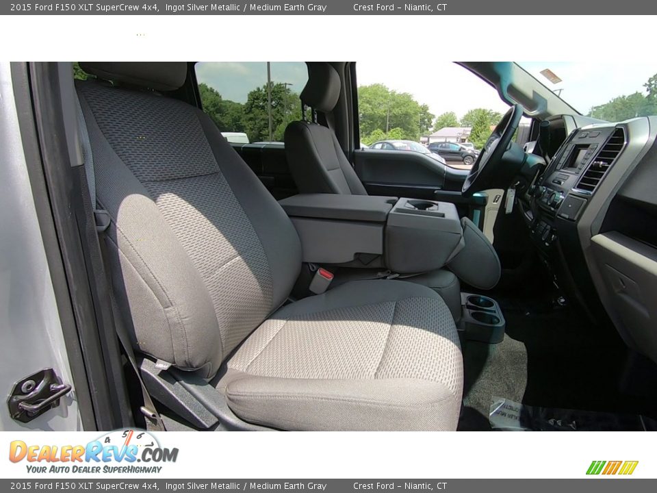 2015 Ford F150 XLT SuperCrew 4x4 Ingot Silver Metallic / Medium Earth Gray Photo #24