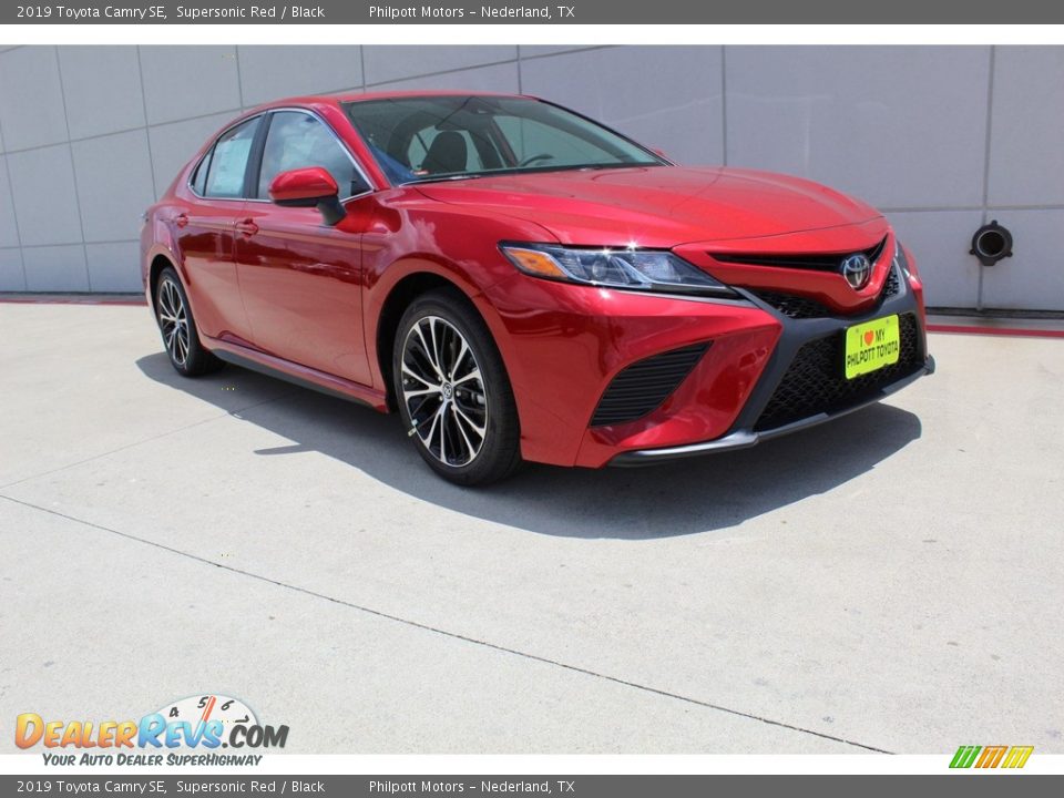 2019 Toyota Camry SE Supersonic Red / Black Photo #2