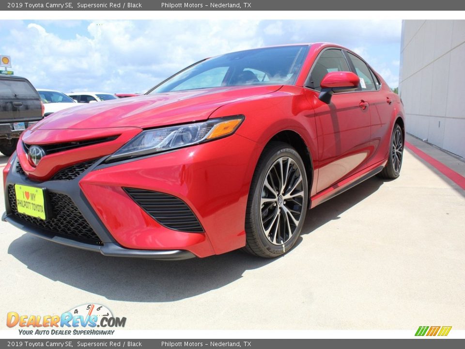 2019 Toyota Camry SE Supersonic Red / Black Photo #4