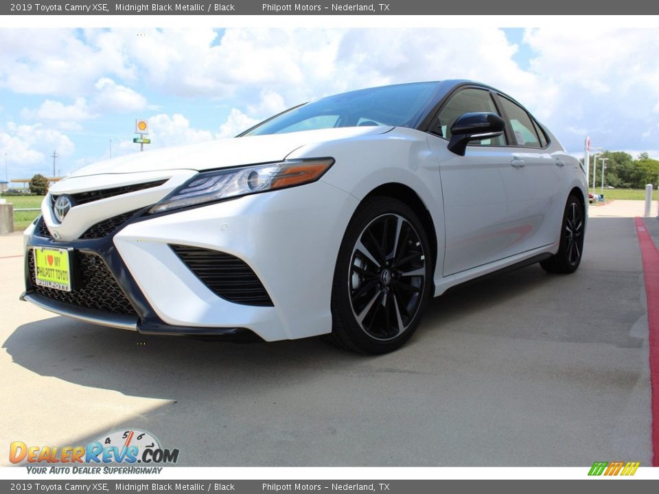 2019 Toyota Camry XSE Midnight Black Metallic / Black Photo #4