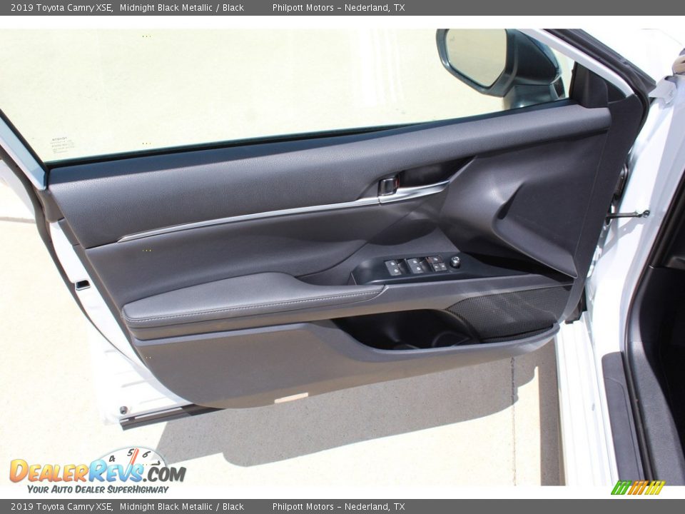 2019 Toyota Camry XSE Midnight Black Metallic / Black Photo #9