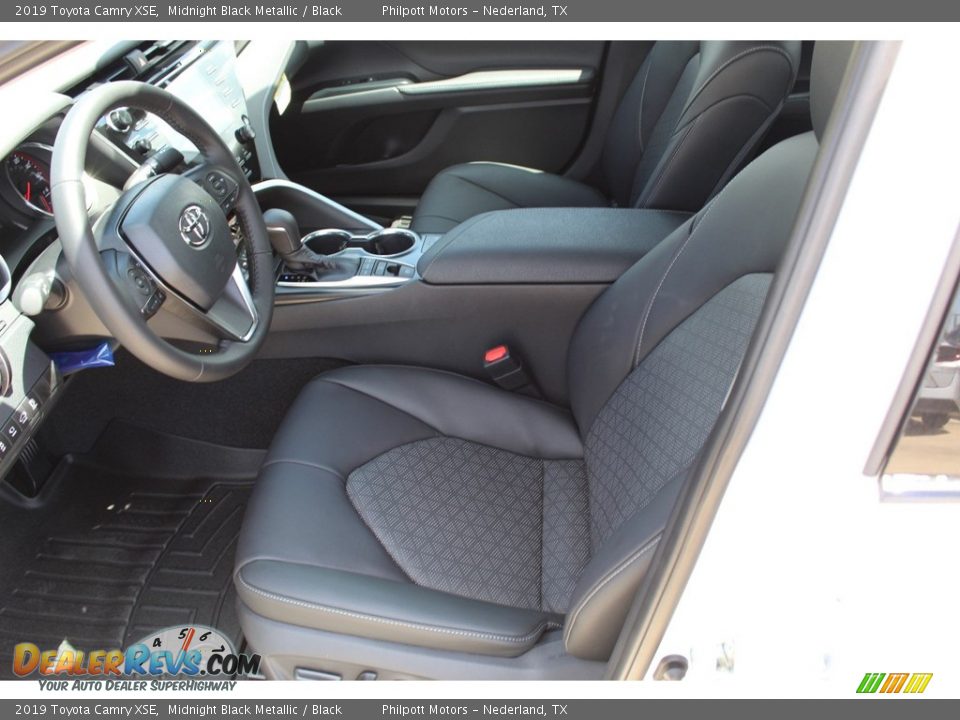 2019 Toyota Camry XSE Midnight Black Metallic / Black Photo #10