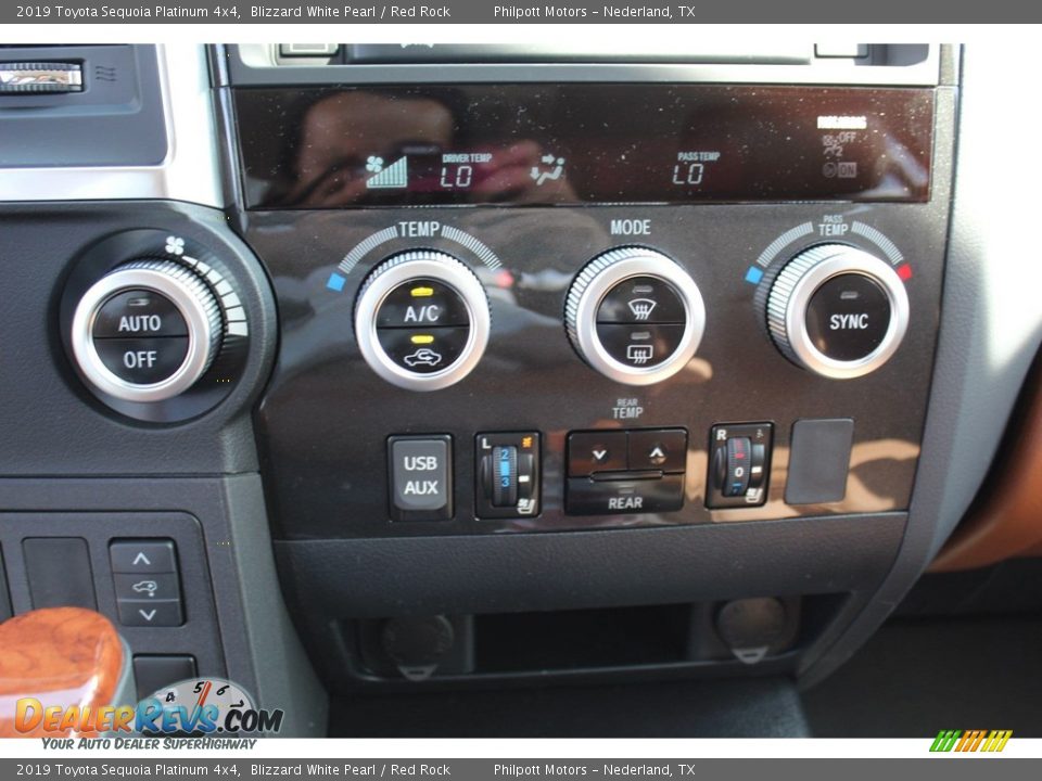 Controls of 2019 Toyota Sequoia Platinum 4x4 Photo #17