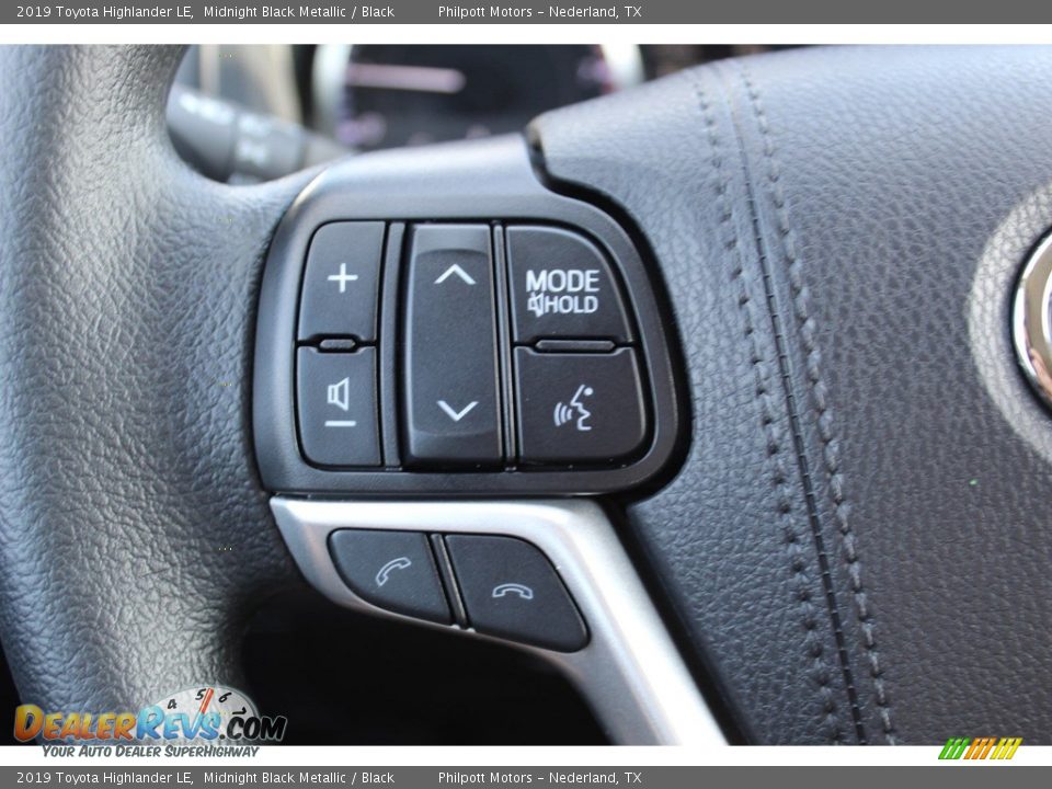 2019 Toyota Highlander LE Midnight Black Metallic / Black Photo #11