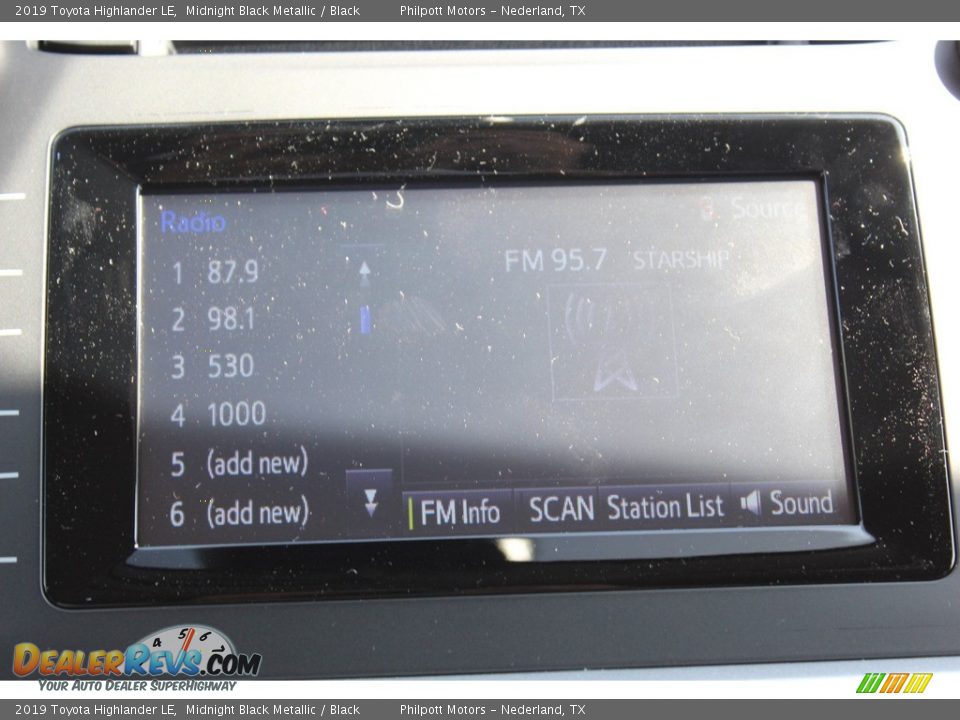 2019 Toyota Highlander LE Midnight Black Metallic / Black Photo #15