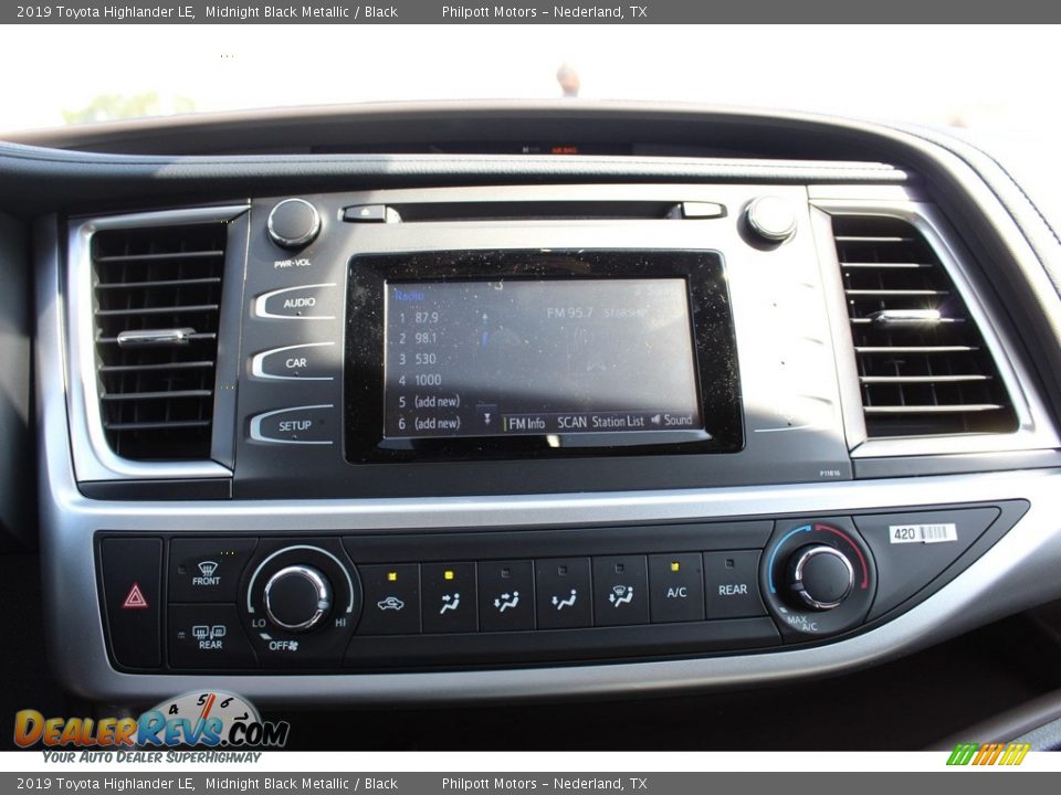 2019 Toyota Highlander LE Midnight Black Metallic / Black Photo #16