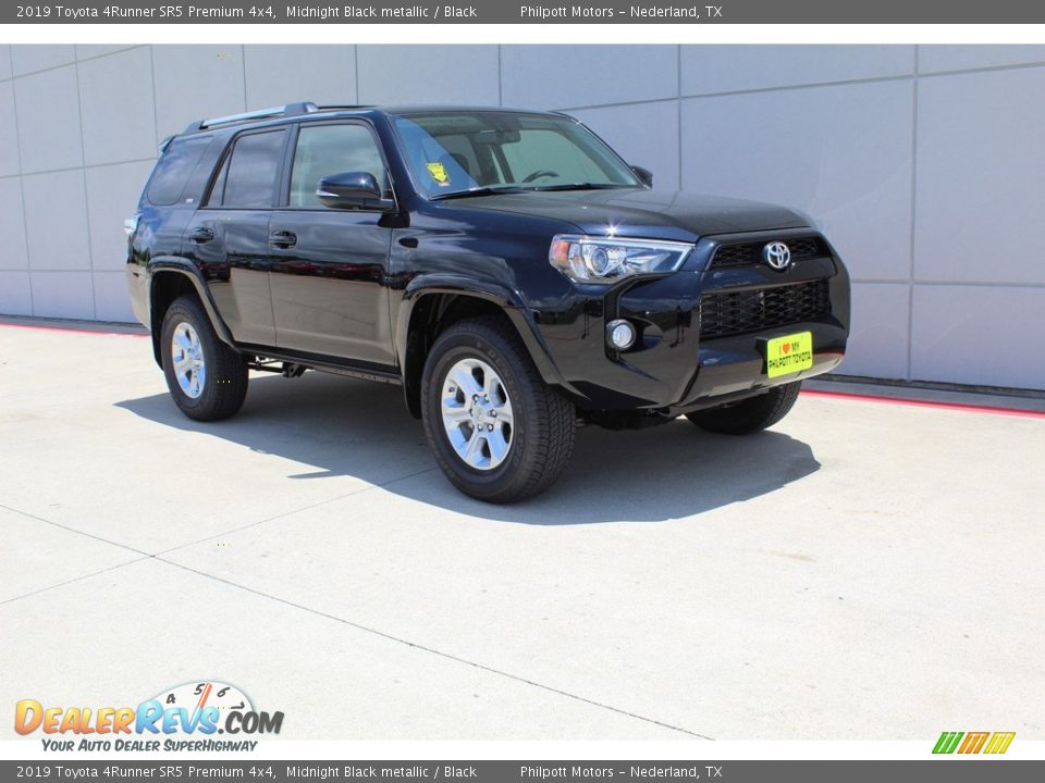 2019 Toyota 4Runner SR5 Premium 4x4 Midnight Black metallic / Black Photo #2