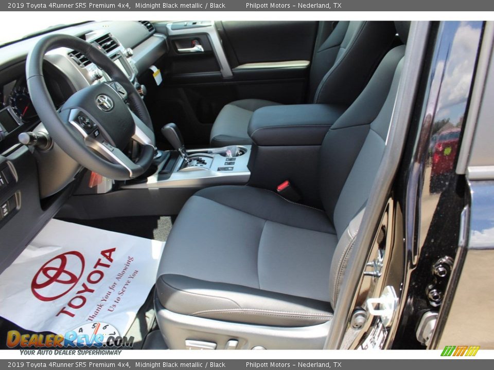 2019 Toyota 4Runner SR5 Premium 4x4 Midnight Black metallic / Black Photo #10