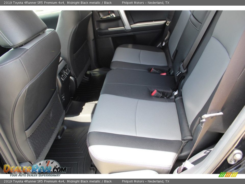 2019 Toyota 4Runner SR5 Premium 4x4 Midnight Black metallic / Black Photo #21