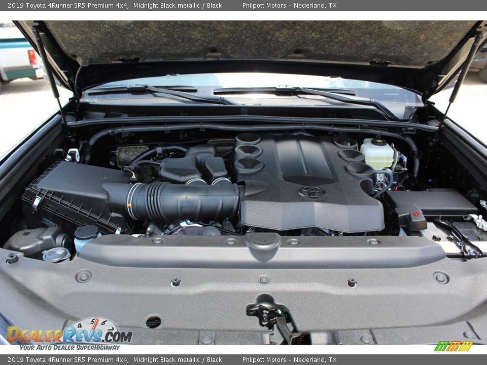 2019 Toyota 4Runner SR5 Premium 4x4 Midnight Black metallic / Black Photo #25