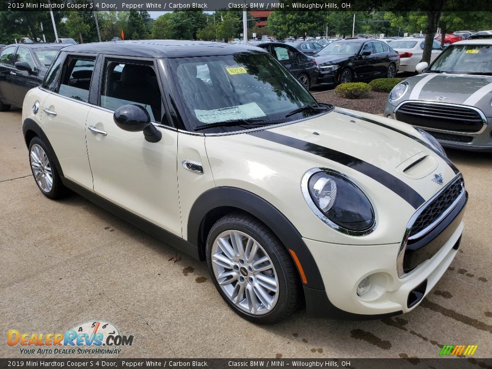 2019 Mini Hardtop Cooper S 4 Door Pepper White / Carbon Black Photo #1