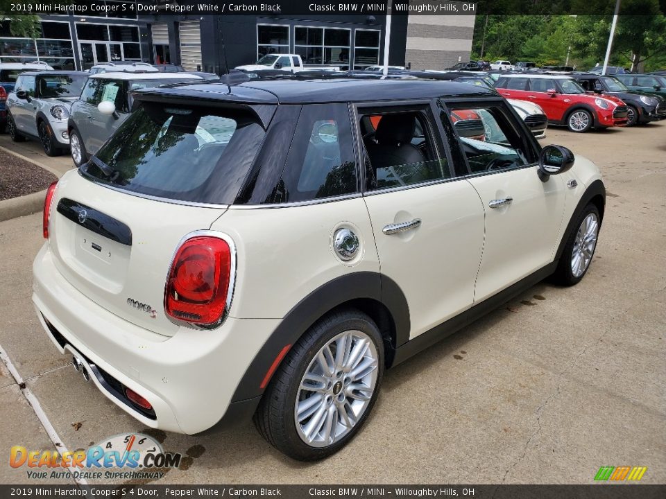 2019 Mini Hardtop Cooper S 4 Door Pepper White / Carbon Black Photo #2