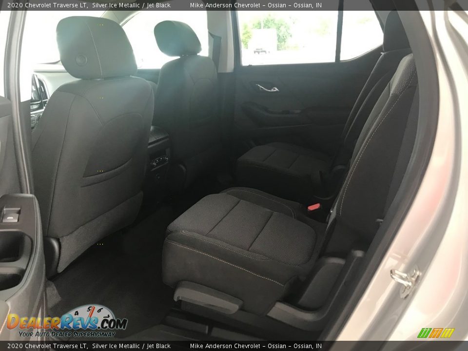 2020 Chevrolet Traverse LT Silver Ice Metallic / Jet Black Photo #9
