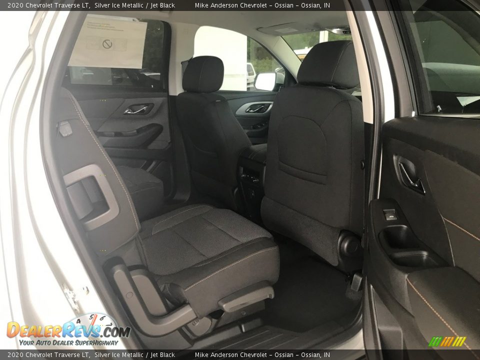 2020 Chevrolet Traverse LT Silver Ice Metallic / Jet Black Photo #11
