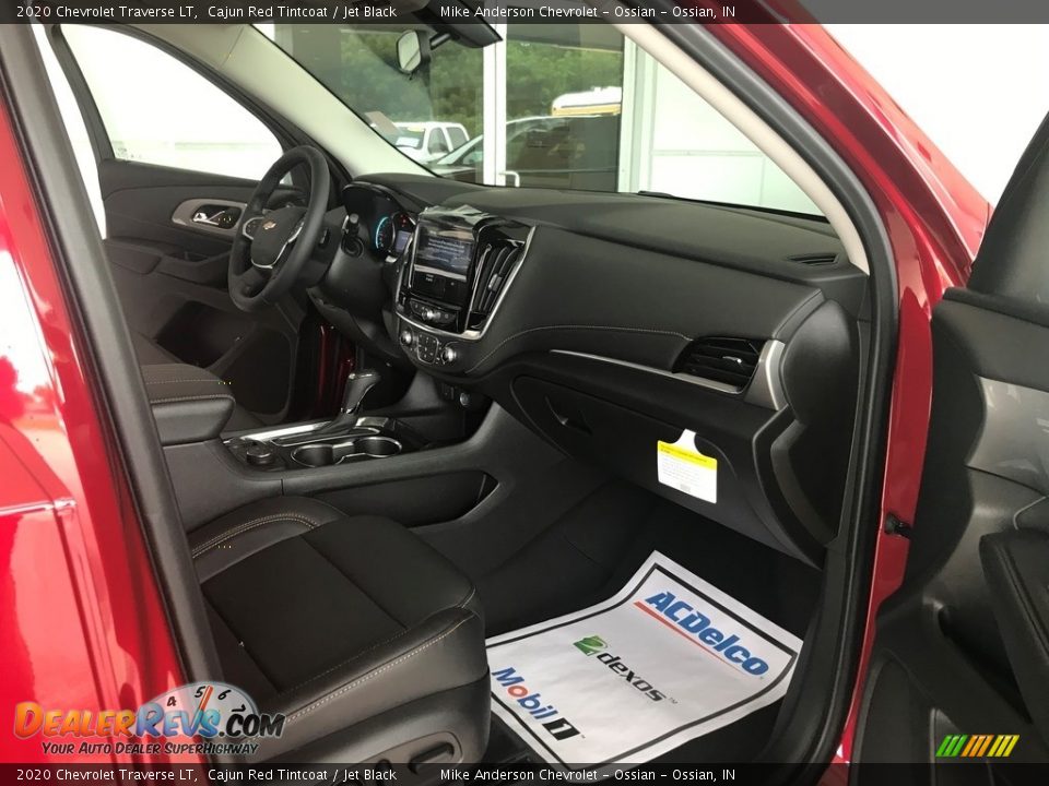 2020 Chevrolet Traverse LT Cajun Red Tintcoat / Jet Black Photo #12