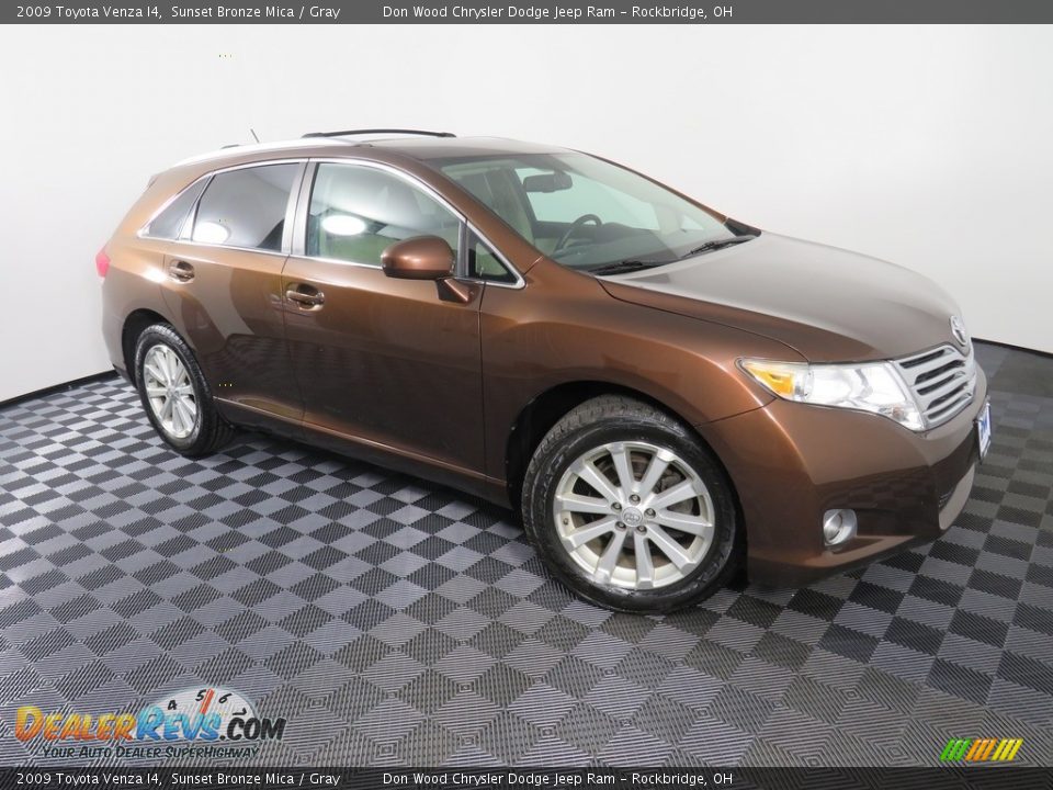 2009 Toyota Venza I4 Sunset Bronze Mica / Gray Photo #4