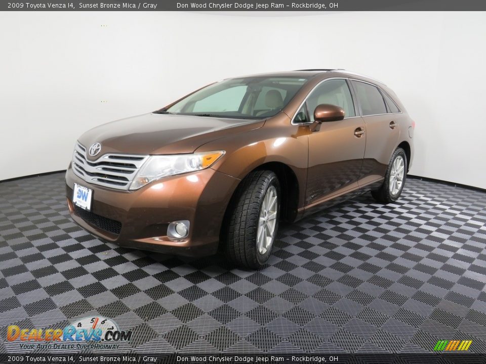 2009 Toyota Venza I4 Sunset Bronze Mica / Gray Photo #8