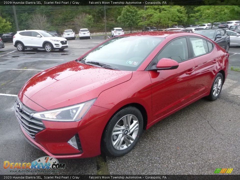 Front 3/4 View of 2020 Hyundai Elantra SEL Photo #5