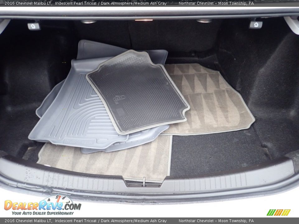 2016 Chevrolet Malibu LT Iridescent Pearl Tricoat / Dark Atmosphere/Medium Ash Gray Photo #7