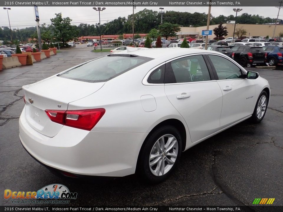 2016 Chevrolet Malibu LT Iridescent Pearl Tricoat / Dark Atmosphere/Medium Ash Gray Photo #9