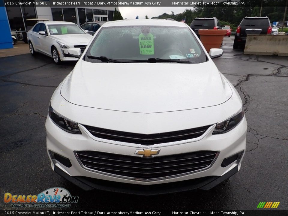2016 Chevrolet Malibu LT Iridescent Pearl Tricoat / Dark Atmosphere/Medium Ash Gray Photo #13