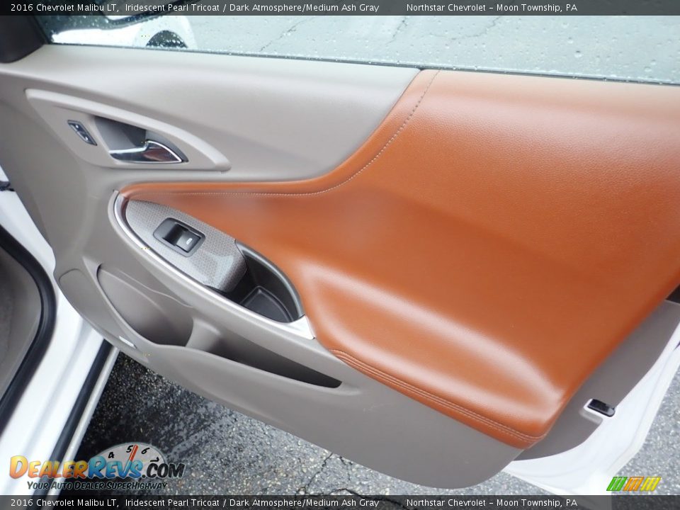 2016 Chevrolet Malibu LT Iridescent Pearl Tricoat / Dark Atmosphere/Medium Ash Gray Photo #18