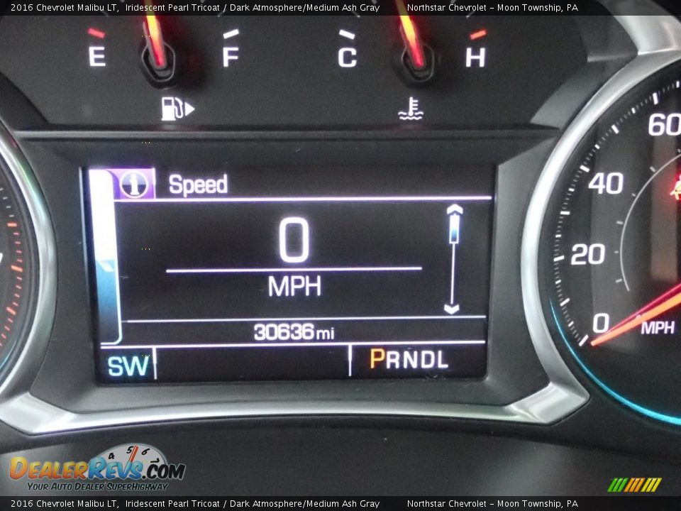 2016 Chevrolet Malibu LT Iridescent Pearl Tricoat / Dark Atmosphere/Medium Ash Gray Photo #29