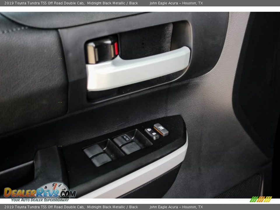 Controls of 2019 Toyota Tundra TSS Off Road Double Cab Photo #15