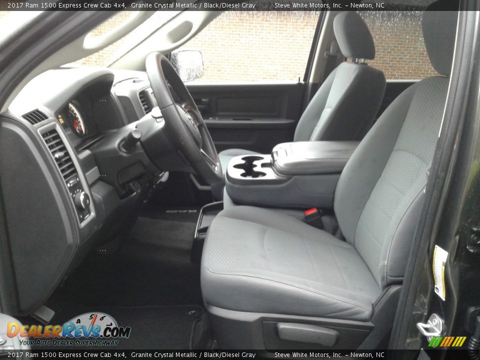 2017 Ram 1500 Express Crew Cab 4x4 Granite Crystal Metallic / Black/Diesel Gray Photo #10