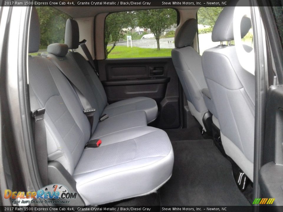 2017 Ram 1500 Express Crew Cab 4x4 Granite Crystal Metallic / Black/Diesel Gray Photo #13