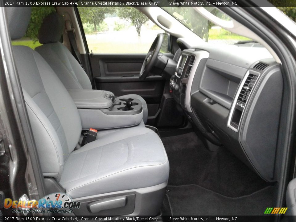 2017 Ram 1500 Express Crew Cab 4x4 Granite Crystal Metallic / Black/Diesel Gray Photo #14