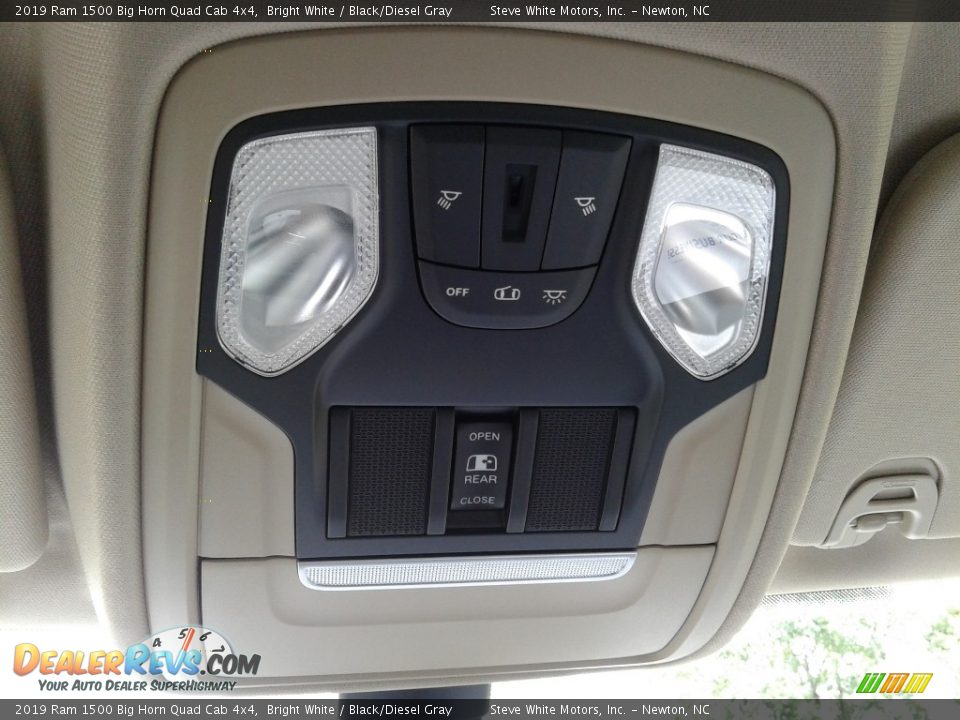 2019 Ram 1500 Big Horn Quad Cab 4x4 Bright White / Black/Diesel Gray Photo #29