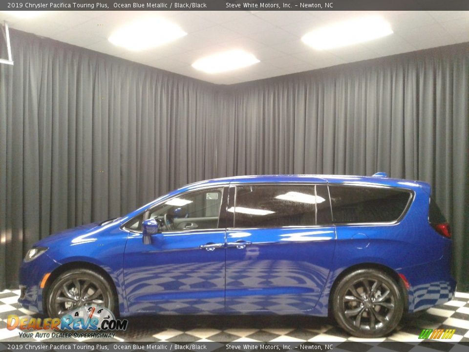 2019 Chrysler Pacifica Touring Plus Ocean Blue Metallic / Black/Black Photo #1